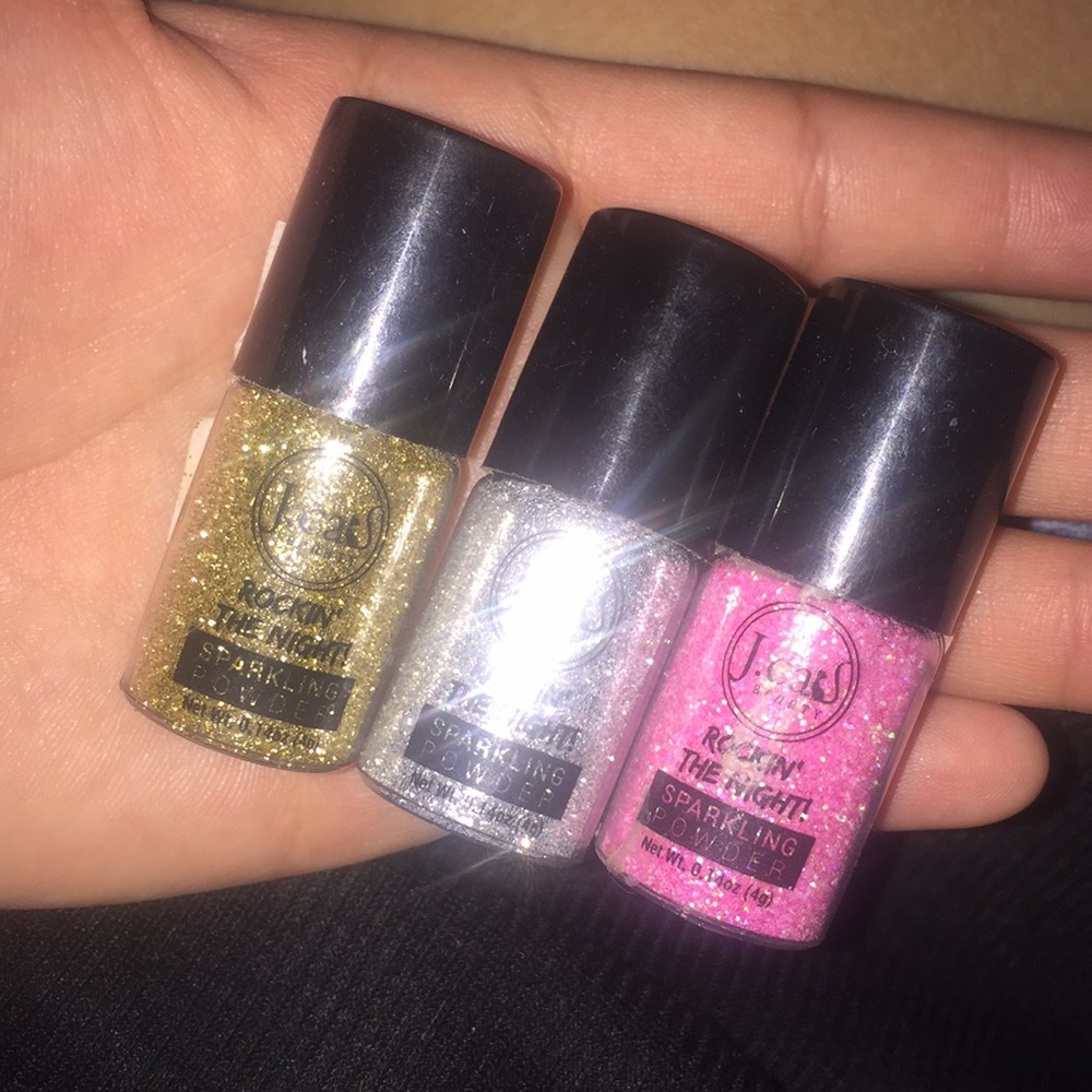 eye glitters eyeshadow